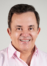 Foto de urna de Vander Loubet em 2022