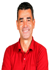 Foto de urna de Padre João em 2022