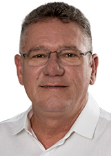 Foto de urna de Keniston Braga em 2022