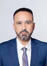 Foto de urna de Olival Marques em 2022