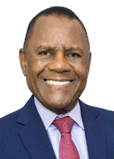 Foto de urna de Ossesio Silva em 2022
