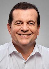 Foto de urna de Waldemar Oliveira em 2022