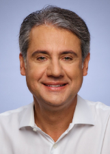 Foto de urna de Fernando Monteiro em 2022