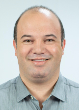 Foto de urna de Murillo Gouvea em 2022