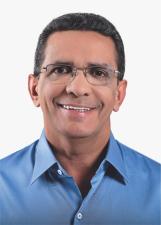 Foto de urna de Mecias de Jesus em 2018
