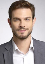 Foto de urna de Felipe Becari em 2022