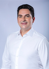 Foto de urna de Gustinho Ribeiro em 2022