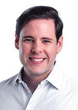 Foto de urna de Rodrigo Valadares em 2022