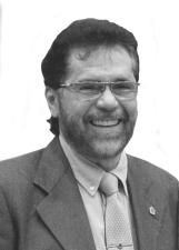 Foto de urna de Plínio Valério em 2018