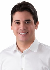 Foto de urna de Júnior Mano em 2022