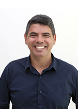 Foto de urna de Messias Donato em 2022