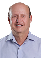 Foto de urna de Célio Silveira em 2022