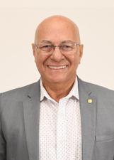 Foto de urna de Professor Alcides em 2022