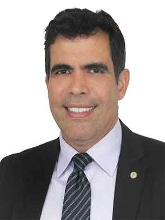 Foto oficial de Ricardo Ayres