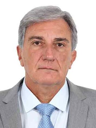 Foto oficial de Rafael Simoes