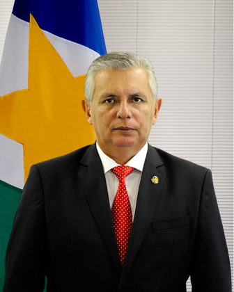 Foto oficial de Thieres Pinto